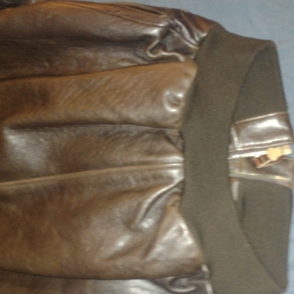 Avirex Bomber Jacket Men's Authentic Type A-2 Leather Flight Jacket Size Small - Picture 11 of 14